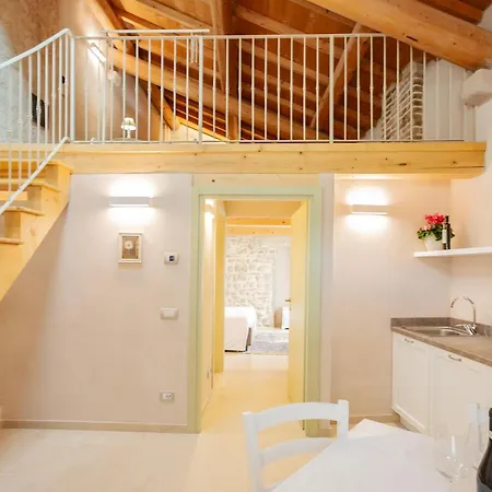 Palazzo Montanari Art & Wine Relais Κατάλυμα σε φάρμα *