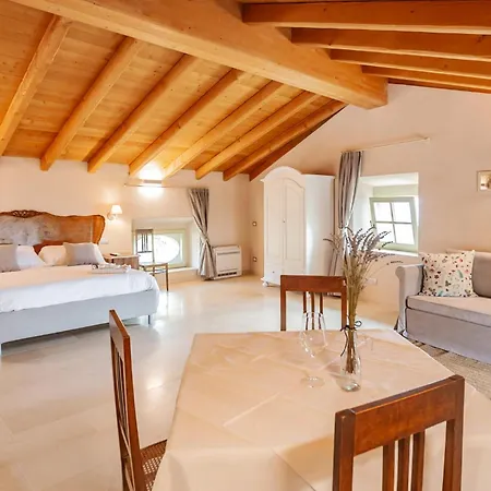 Palazzo Montanari Art & Wine Relais Κατάλυμα σε φάρμα *